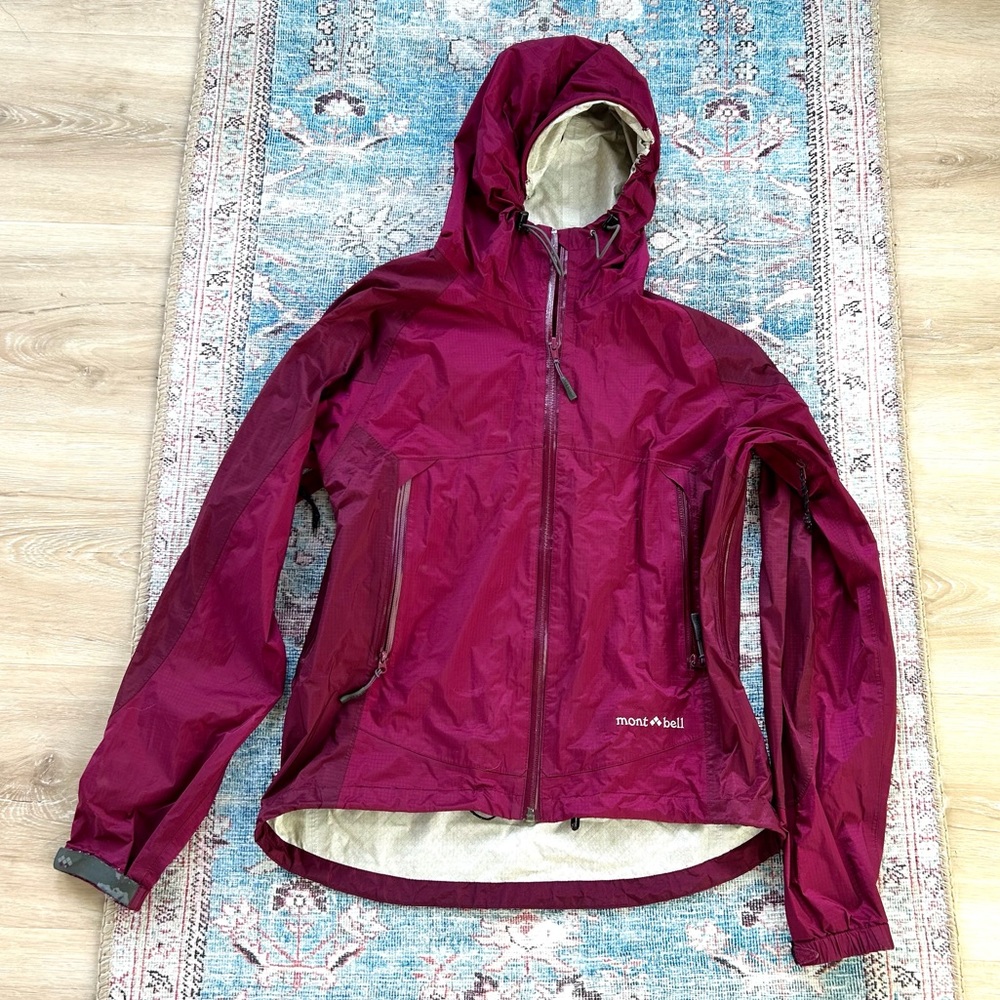 Montbell hooded rain jacket | size Small